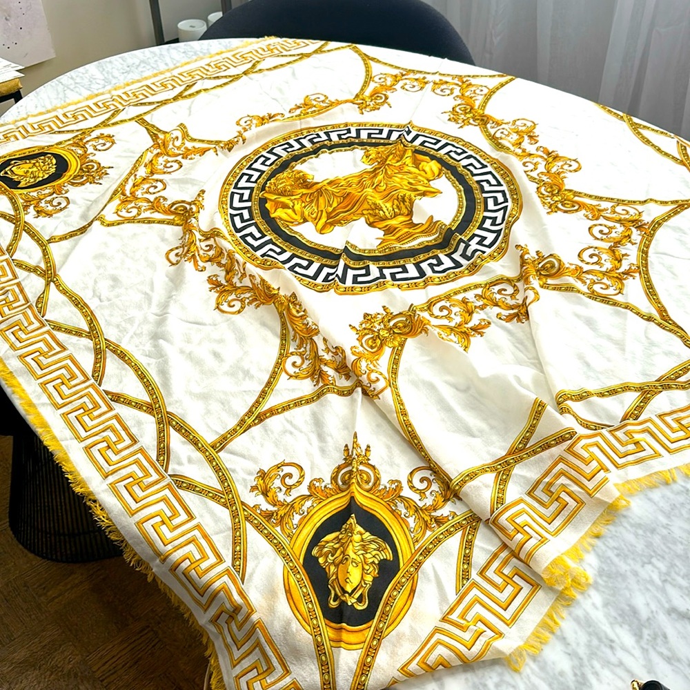 Versace authentic - oversize scarf